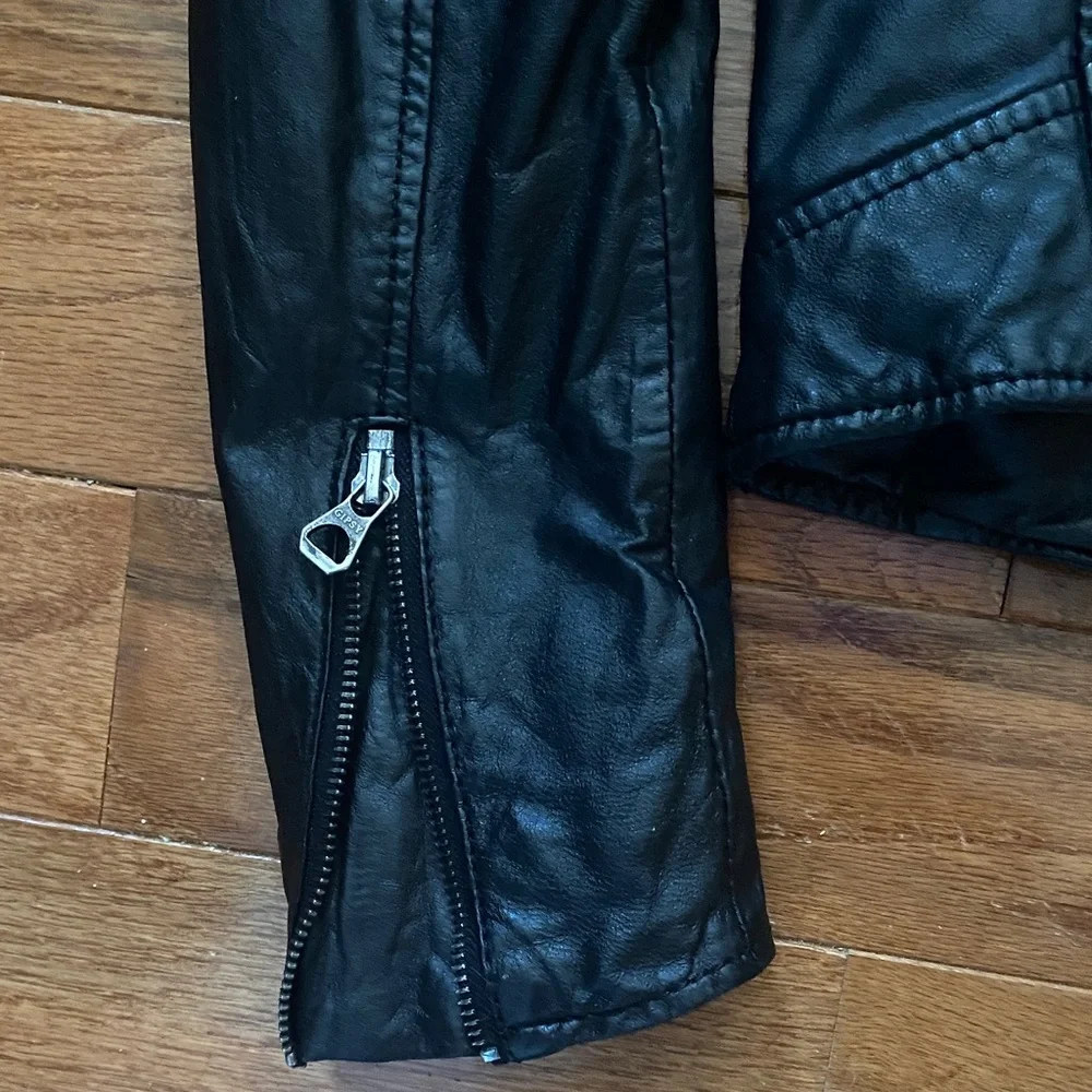 Mauritius Black Leather Moto Jacket Fitted Zip Biker EUC Size M - Picture 8 of 16